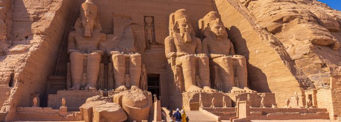Abou Simbel colosses et temples