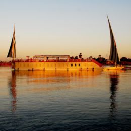 Dahabeya Queen Farida