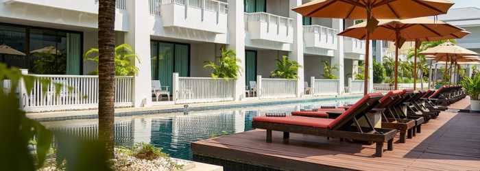 Loligo Piscine Exterieur