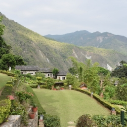 Summit River Lodge at Brigand's Bend au Népal