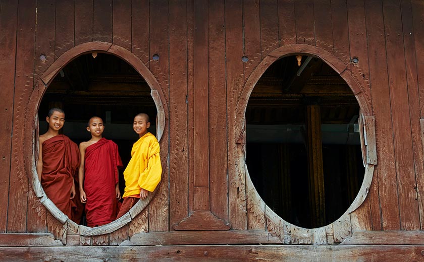 Moines d'un monastère de la province de Shan en Birmanie
