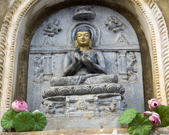 Temple de Mahabondi en Inde, statue de bouddha