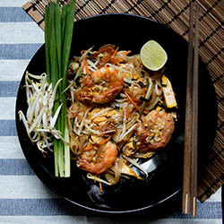 Classique pad thaï aux crevettes