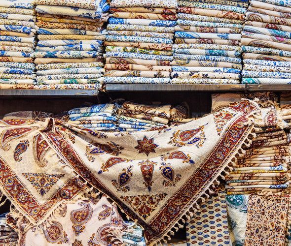 Tapis iranien, pièce typique de l'artisanat local à Ispahan en Iran