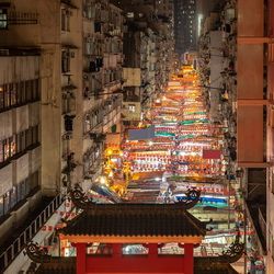 Marché de Temple Street de nuit à Hong Kong