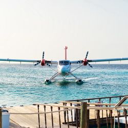 Hydravion au départ de l'atoll de Malé