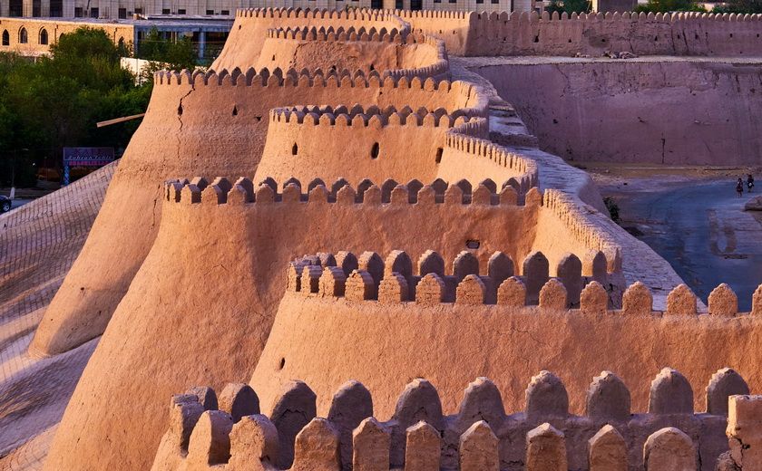 Mur d'enceinte de la ville de Khiva en Ouzbékistan