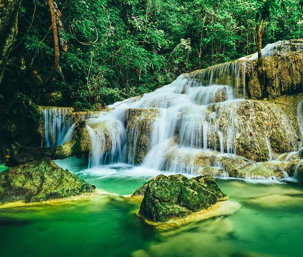 Cascade de Erawan, forêt, Kanchanaburi, Thaïlande
