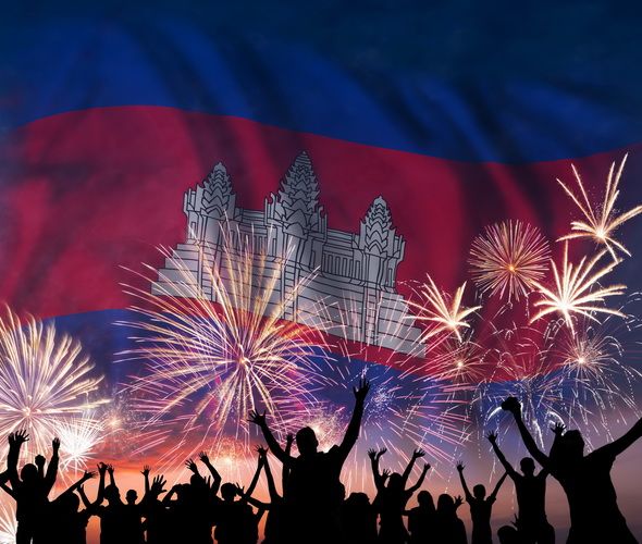 Feux d'artifice pour la fête du nouvel an khmer, Cambodge
