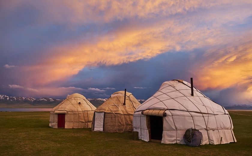 Camp de yourtes au Kirghizstan